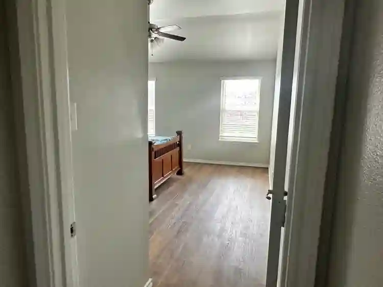 Private Master Bedroom & Bathroom