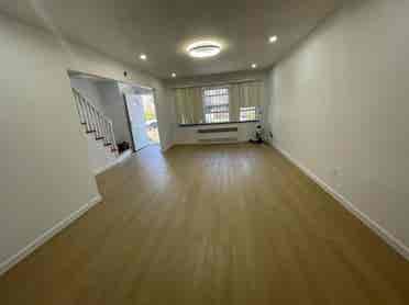 Newly Renovated Cozy Detached