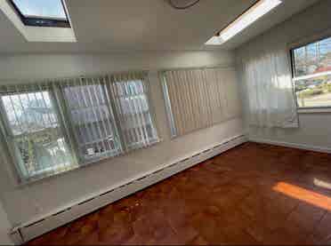 Newly Renovated Cozy Detached