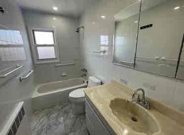Newly Renovated Cozy Detached