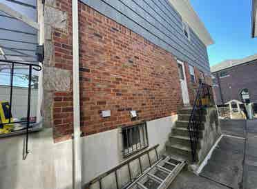 Newly Renovated Cozy Detached