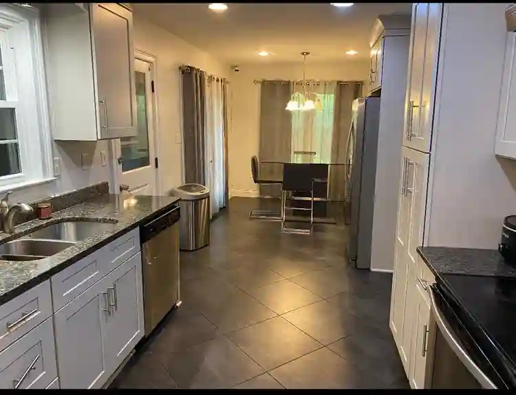 Affordable Room/Keyless entry/ Safe