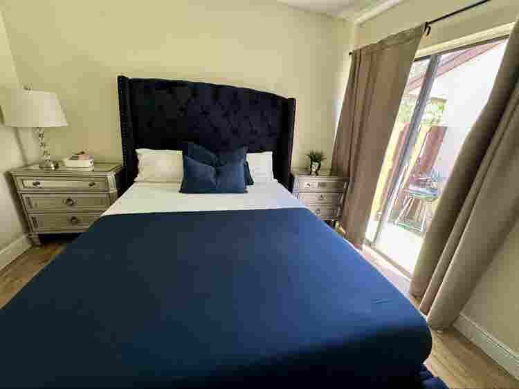 Furnished Room W Boca Raton