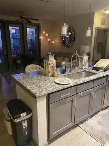 sq apt with spare room
