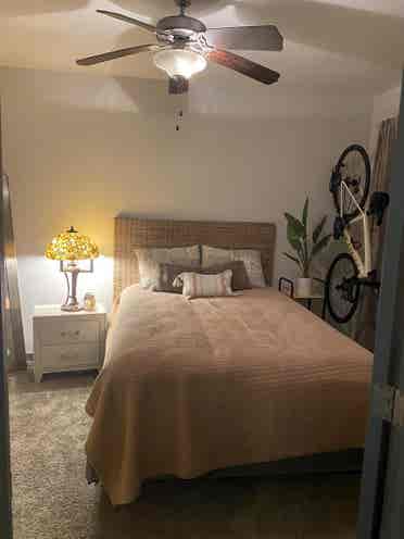 sq apt with spare room