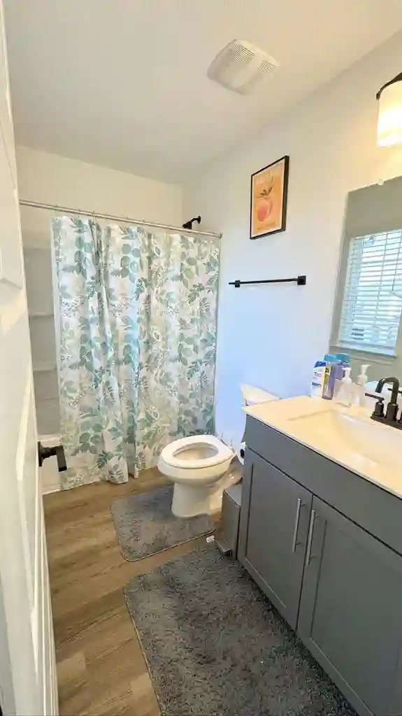 Furnished privite room in manor