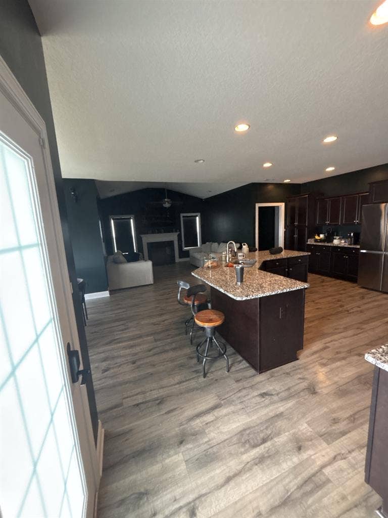Roommates Needed!