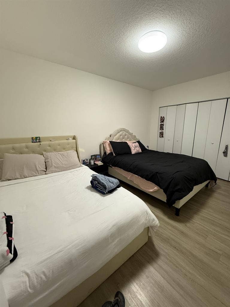 Shared & Private Room to Rent