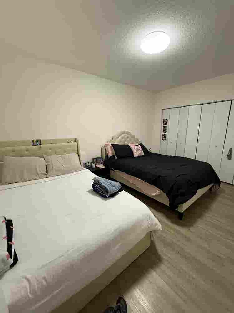 Shared & Private Room to Rent