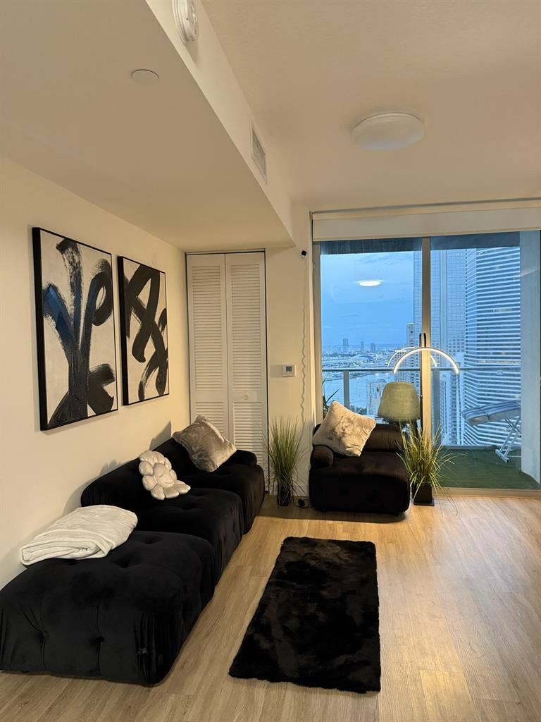Shared & Private Room to Rent