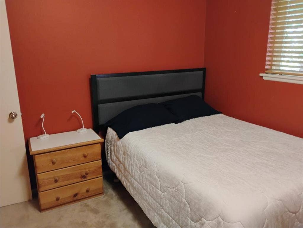 GUYS...Great Homeshare...NOW!