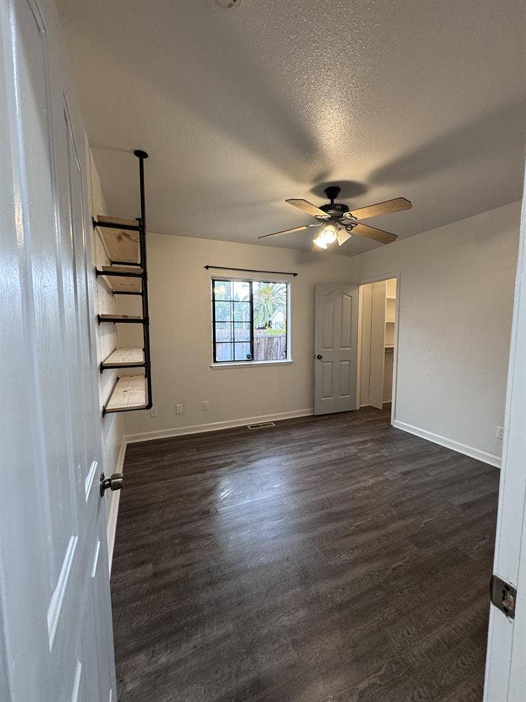 TWO PRIVATE ROOMS FOR RENT