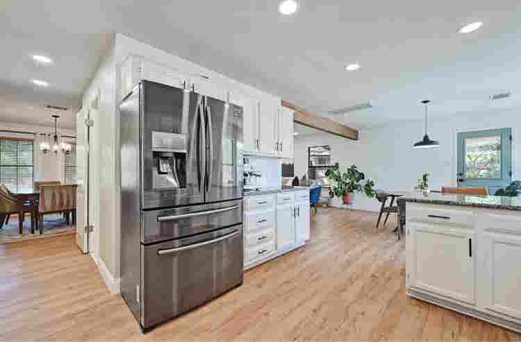 Newly renovated looking for 
roommat