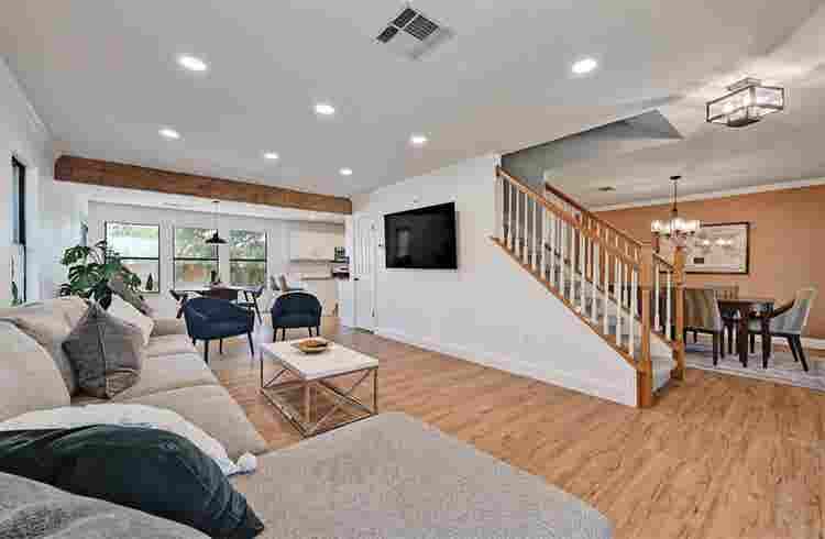 Newly renovated looking for 
roommat