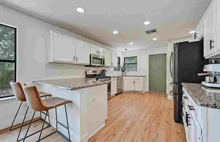 Newly renovated looking for 
roommat
