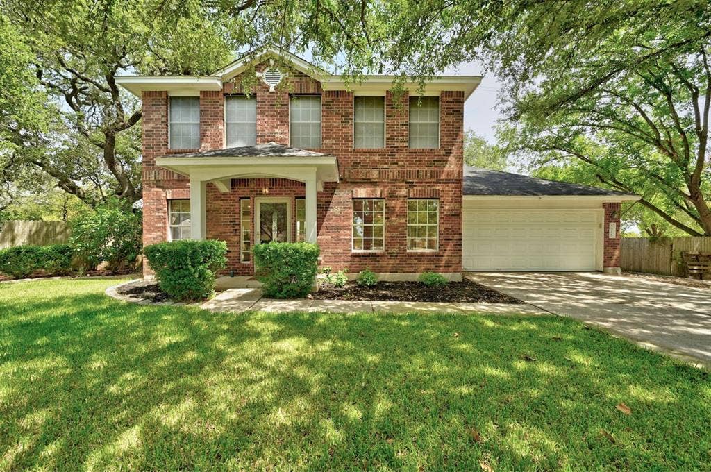 Newly renovated looking for 
roommat