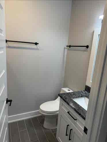 Looking for roommate ASAP
