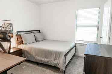 Fully Furnished !