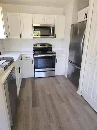 New Deland Home needs a roommate!