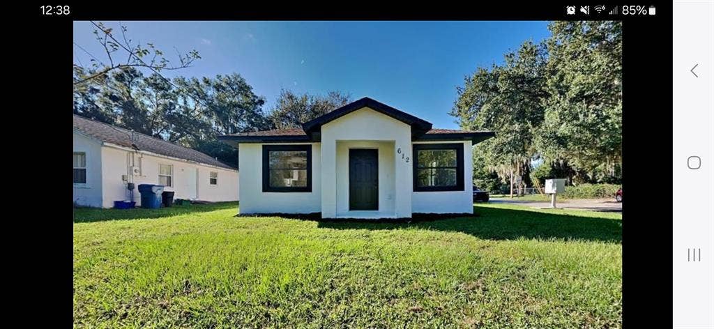 New Deland Home needs a roommate!