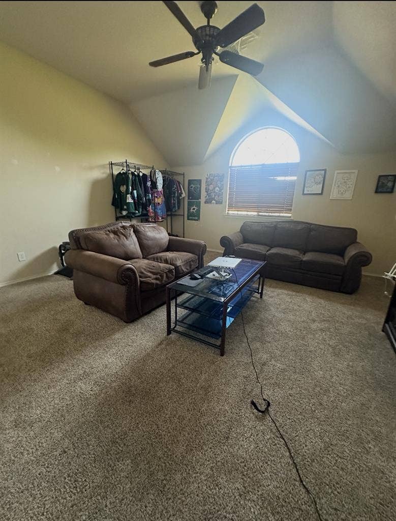 Room for rent in friscoo