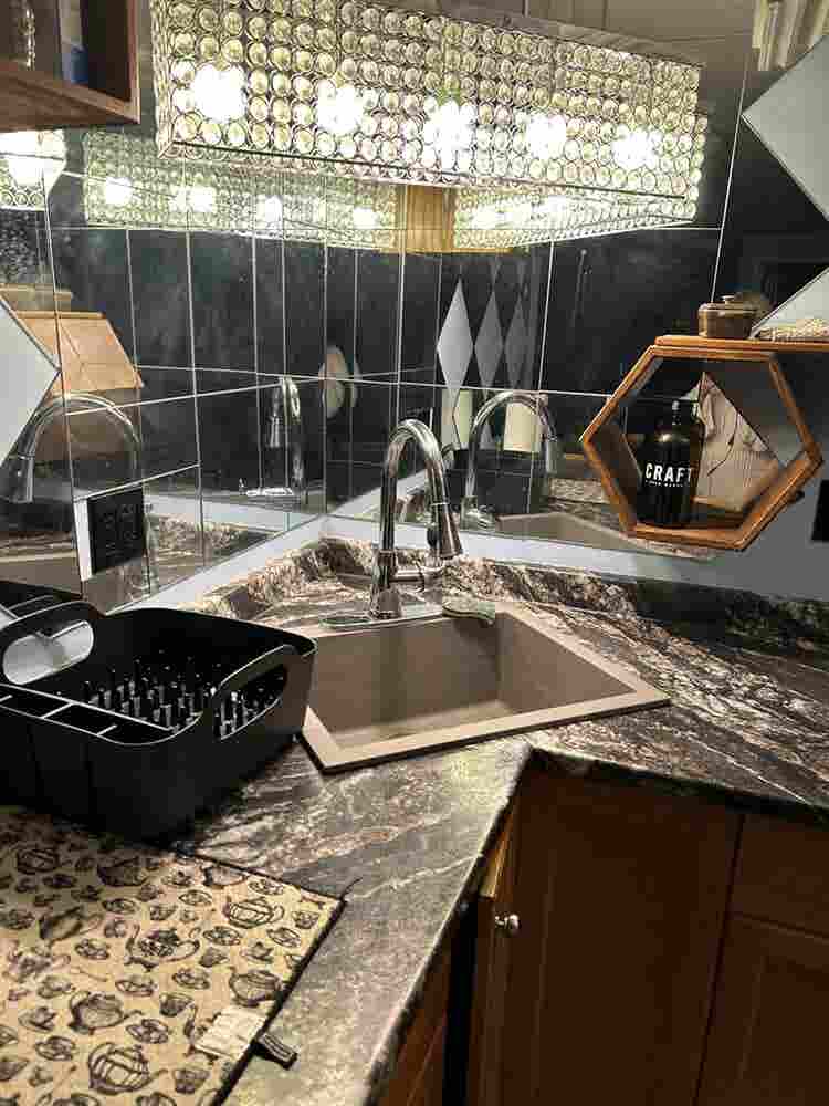 Beautiful Furnished  Suite