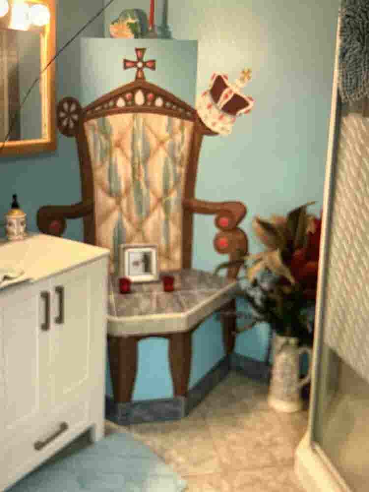 Beautiful Furnished  Suite