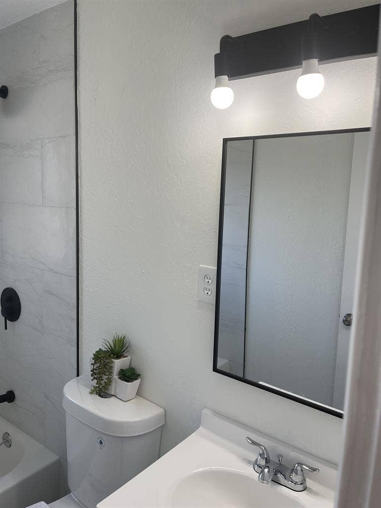 Private Room with Share bathroom