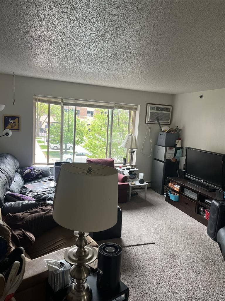 Looking for roommate for 2 bed apt