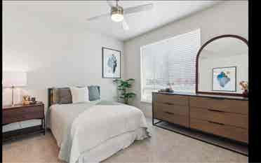 Hanger st