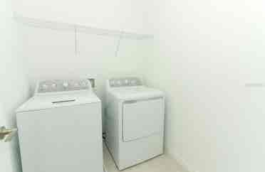 Renting a room in Poinciana