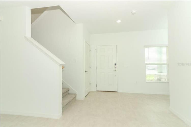Renting a room in Poinciana