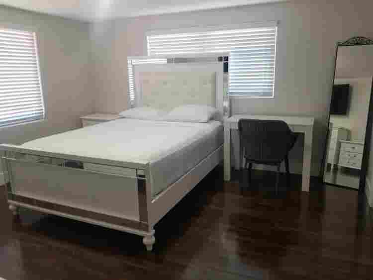 FURNISHED BEDROOM LITTLE HAVANA "A"