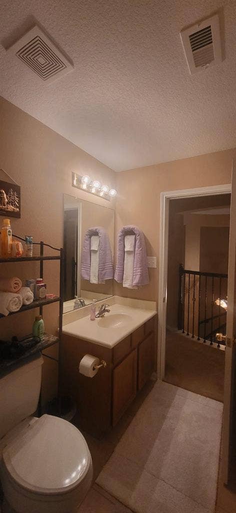 Cozy Room With Private Bathroom
