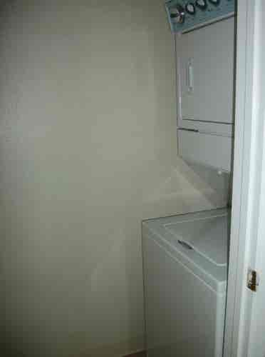 3rd Roomate needed
