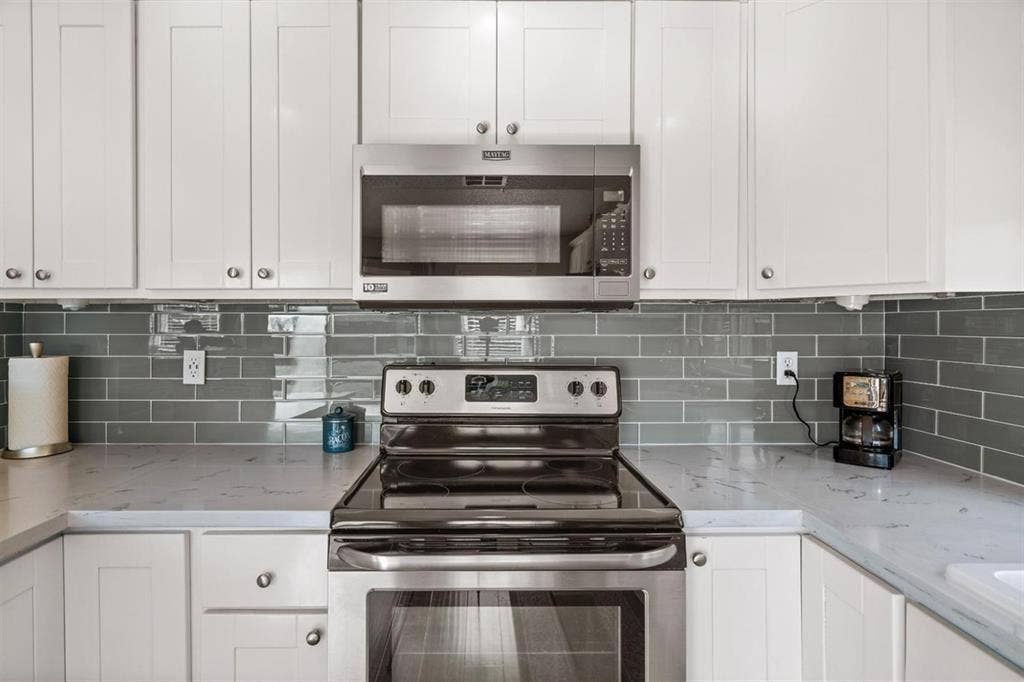 TEN MINS TO MIDTOWN SAFE AREA