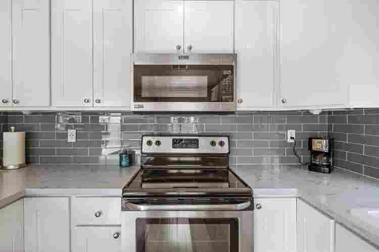 1 ROOM CLOSE TO CITY CENTER