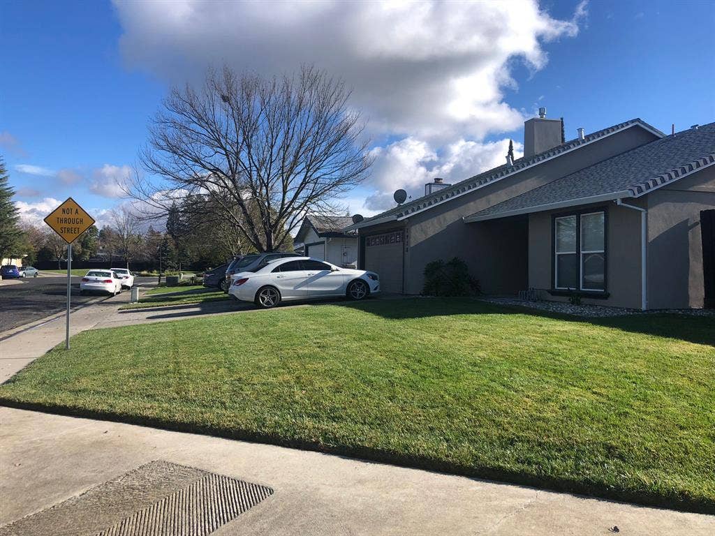 TEN MINS TO MIDTOWN SAFE AREA