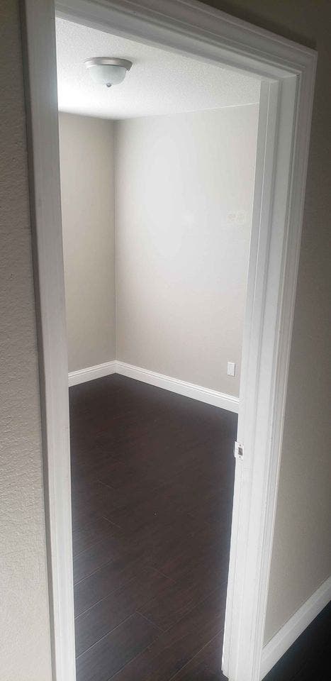 1 ROOM CLOSE TO CITY CENTER