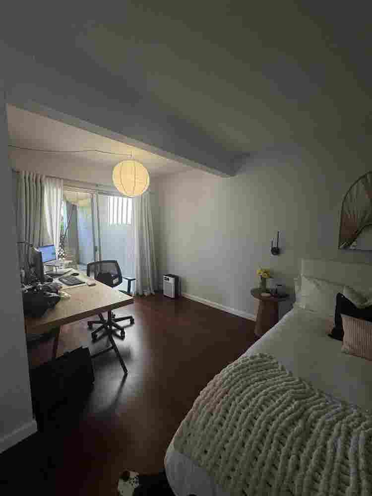 MASTER ROOM IN SOLANA BEACH
