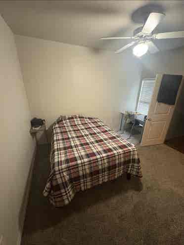 Rent room from may 5th to july st