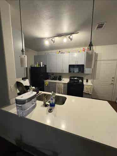 Rent room from may 5th to july st