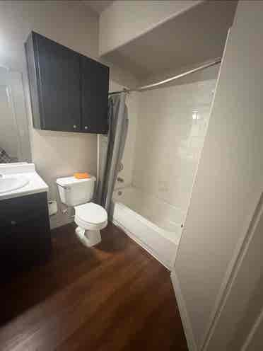 Rent room from may 5th to july st