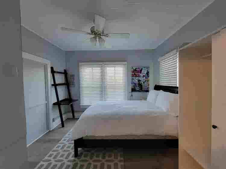 PRIVATE ROOM FOR RENT IN FTL