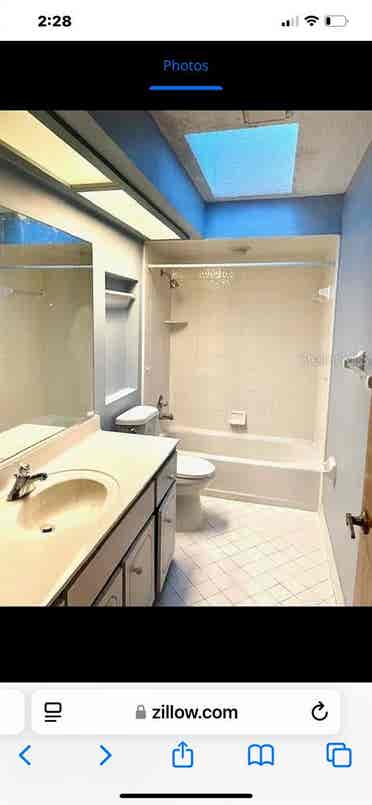 Great house with lake access