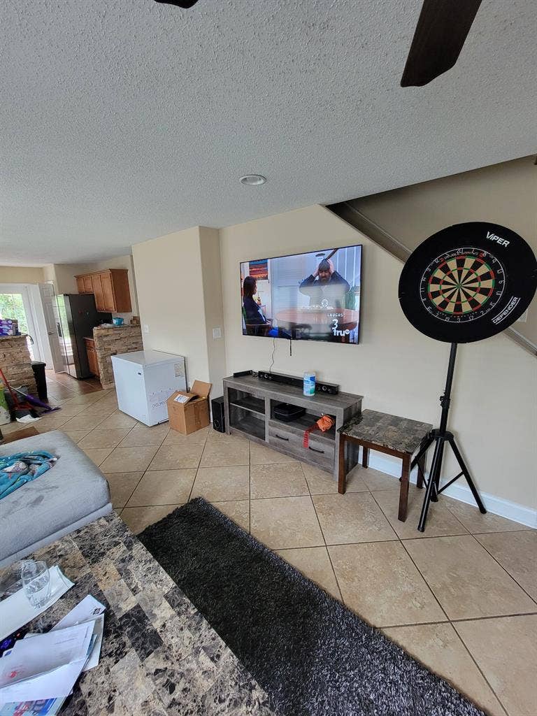 2 rooms available!