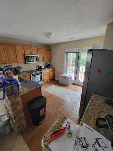 2 rooms available!