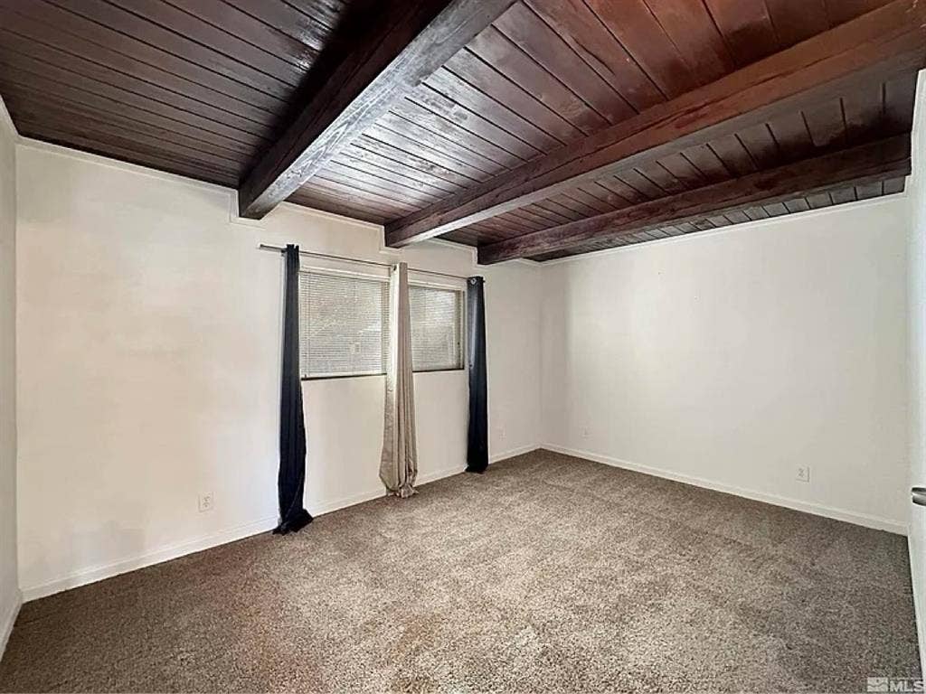 Room for rent. Utilities included