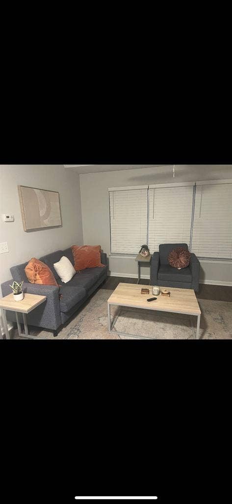 Sublease move in Aug maybe sooner