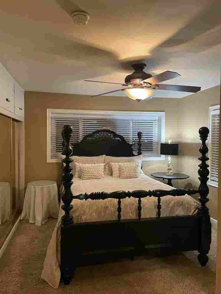 VERY CLEAN BEAUTIFUL ROOM FOR RENT